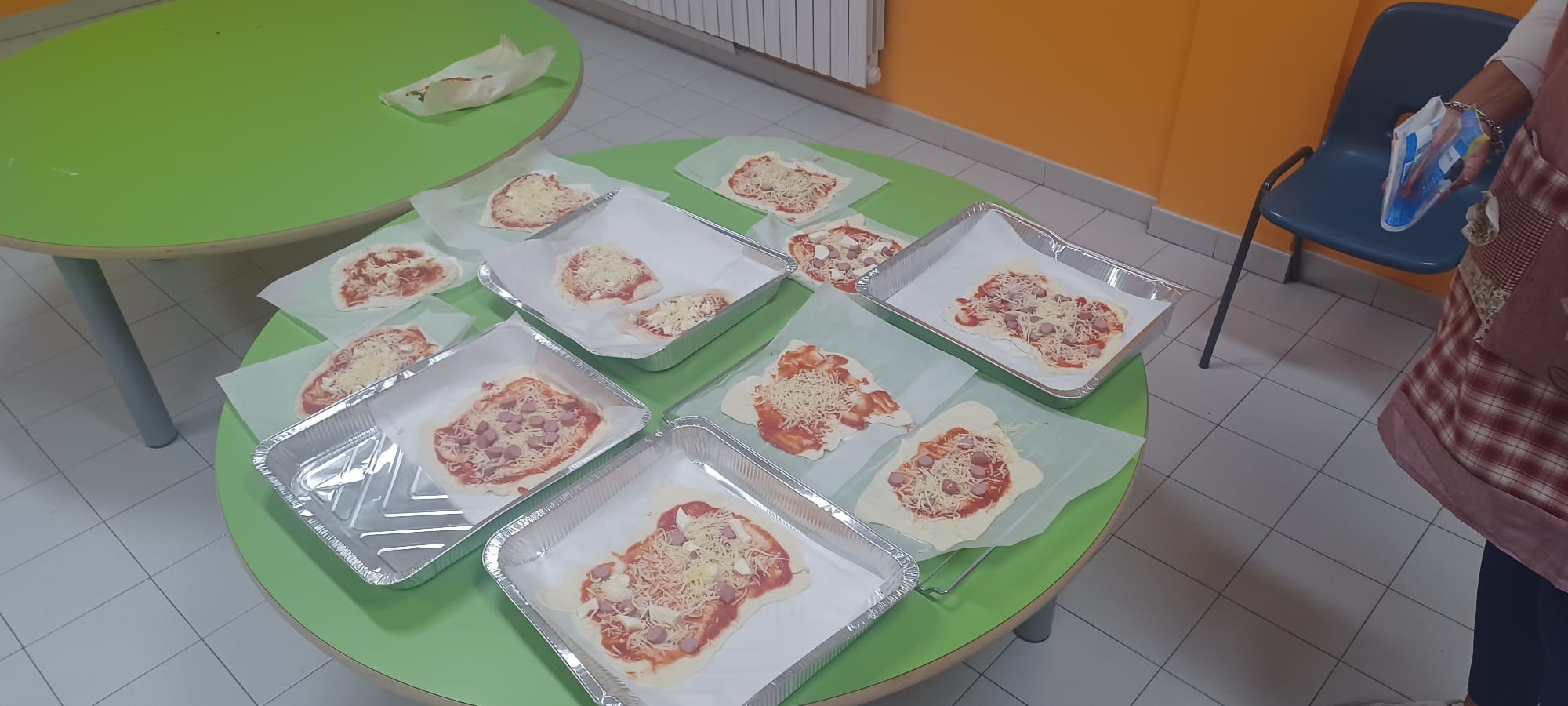 Alla Scuola Primaria De Amicis oggi si fa la pizza!